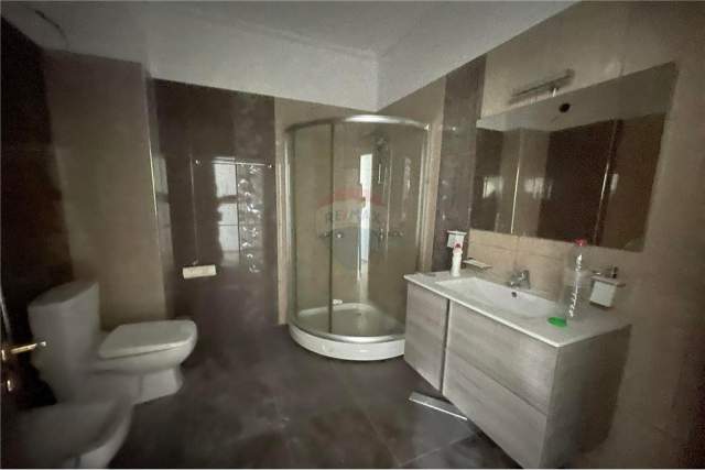 Tirane, shitet apartament 3+1+BLK Kati 3, 139 m² 220.000 Euro (Kopshti Botanik)