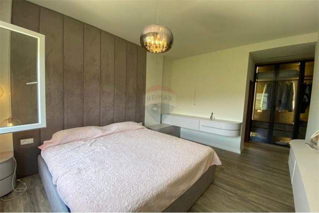 Tirane, shes apartament 2+1 Kati 3, 111 m² 230.000 Euro (liqeni i thate)