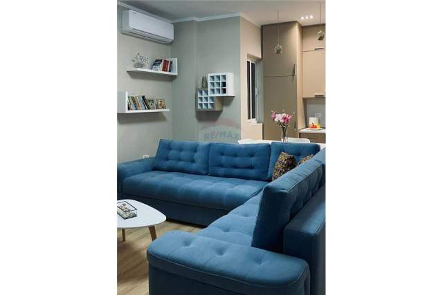 Tirane, shitet apartament 1+1+BLK Kati 3, 64 m² 100.000 Euro (Komuna e Parisit)