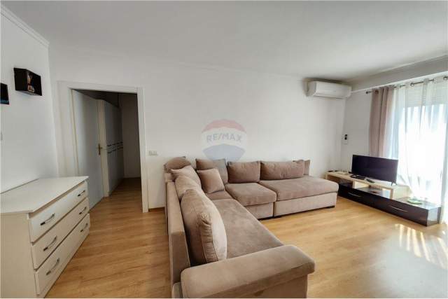 Tirane, jepet me qera apartament 2+1 Kati 9, 100 m² 550 Euro (Rr. Kavajes)