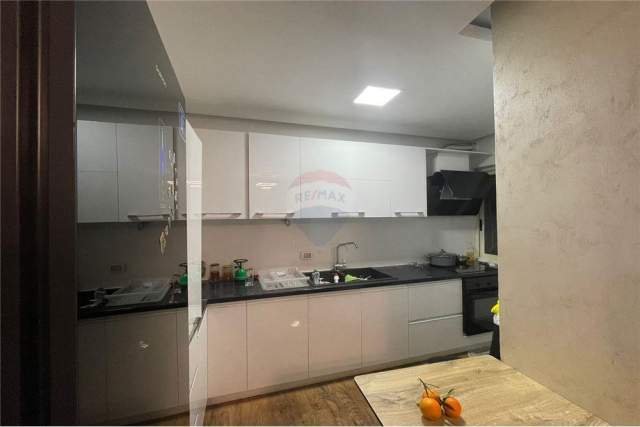 Tirane, shitet apartament 2+1+BLK Kati 4, 104 m² 120.000 Euro