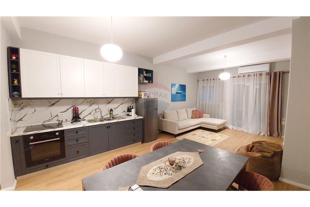 Apartament 1+1 me Qera ne Myslym Shyr