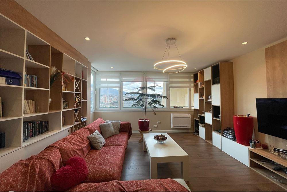 Apartament me qira tek Rruga e Elbasanit 900 Euro/Muaj