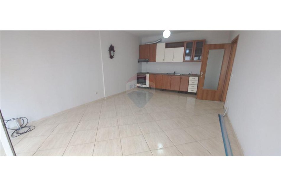 Jepet Apartament me qira 2+1 tek Don Bosko 650Euro/Muaj