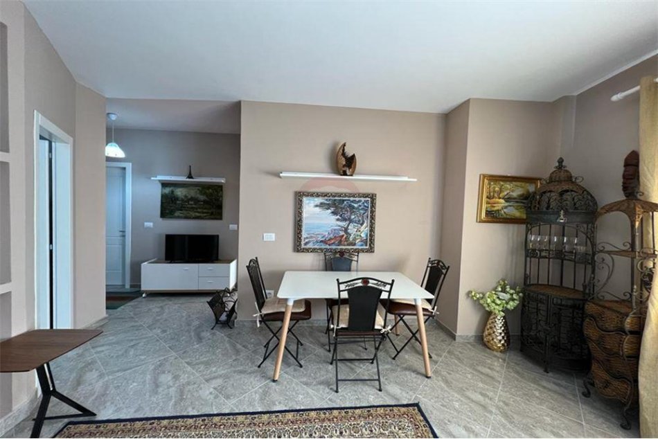 Tirane, jepet me qera apartament 2+1 Kati 2, 95 m² 450 € (Kopshti Zoologjik - Kopshti Zoologjik, Shqipëri)