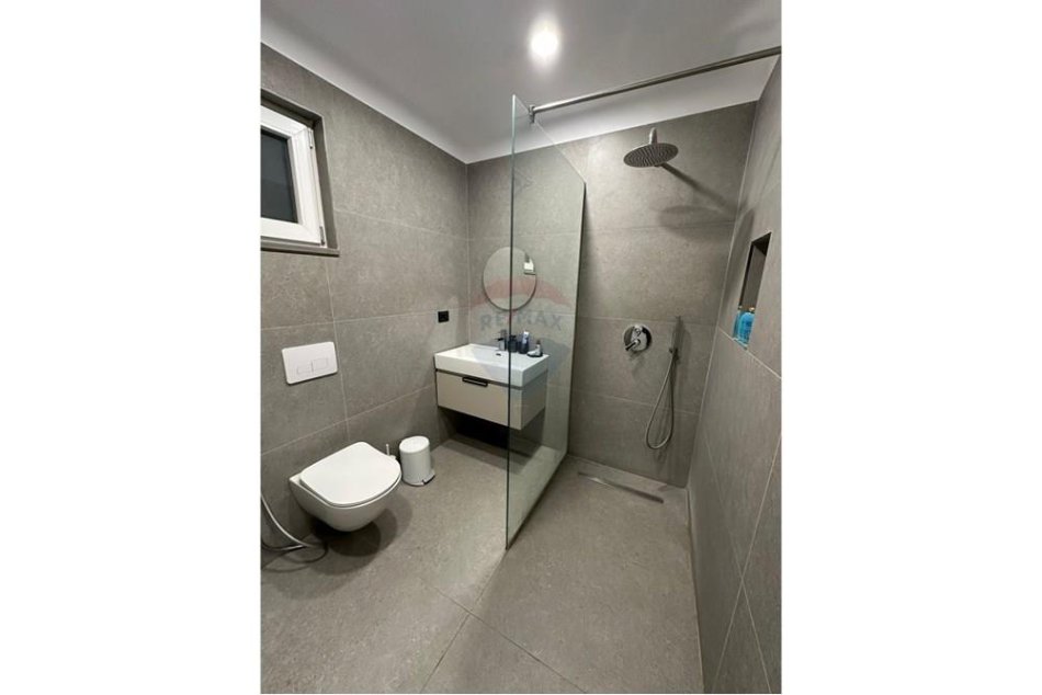 Tirane, jepet me qera garsonier 1+1 Kati 4, 50 m² 470 € (ish tregu elektrik)