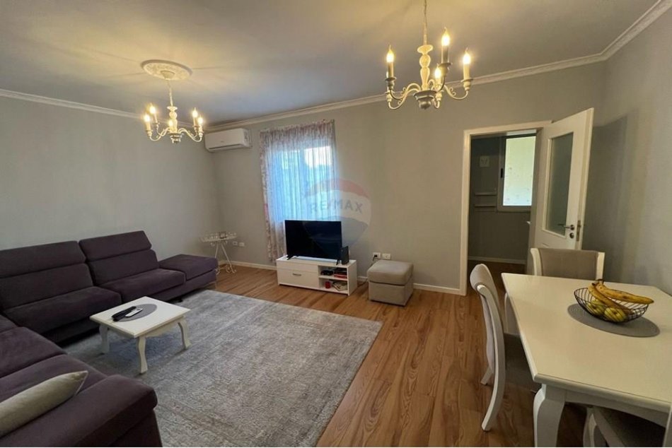 Tirane, shitet apartament 1+1 Kati 4, 53 m² (Rruga Fortuzi)