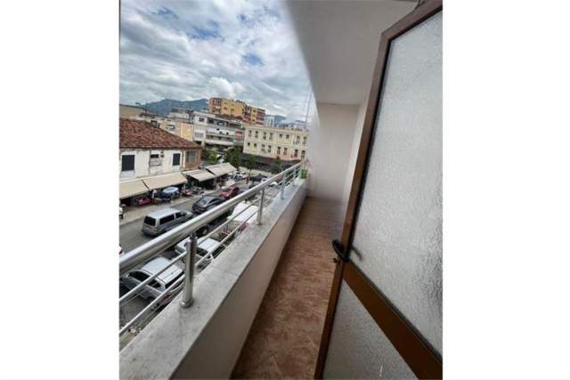 Tirane, jepet me qera apartament 1+1+BLK Kati 3, 70 m² 370 Euro