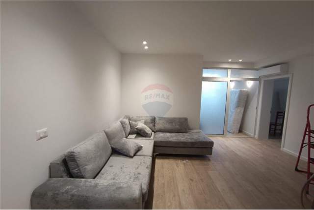 Tirane, jepet me qera apartament 2+1+BLK Kati 3, 600 Euro (Rr.Don Bosko)