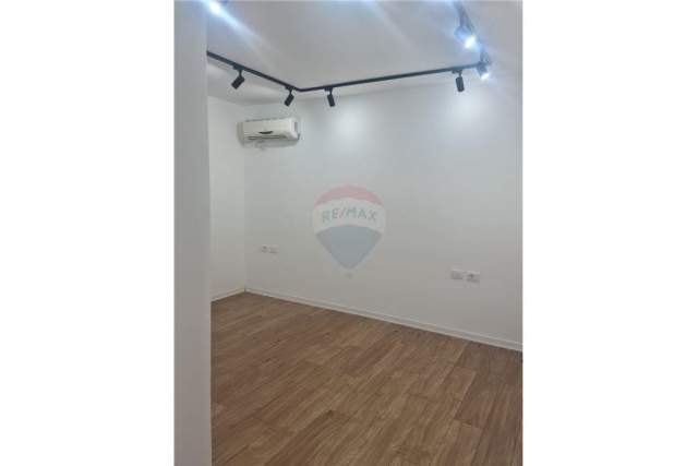 Tirane, jepet me qera Kati 1, 60 m² 500 Euro