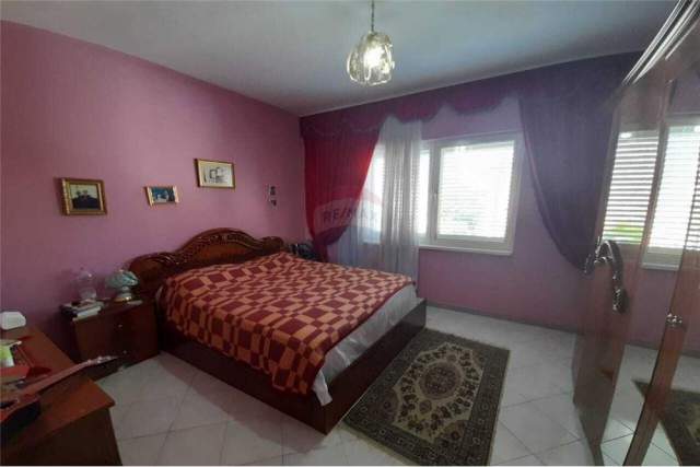 Tirane, shitet apartament 3+1 108 m² 108.000 Euro (rruga Ali Demi)