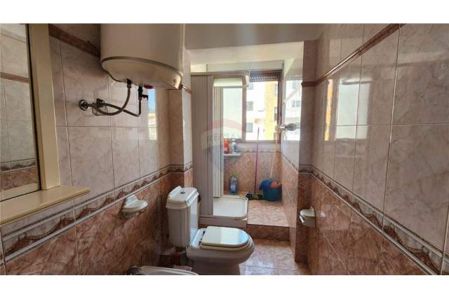 Tirane, shitet apartament 2+1+BLK Kati 4, 75 m² 125.000 Euro (Bulevardi Zogu I)