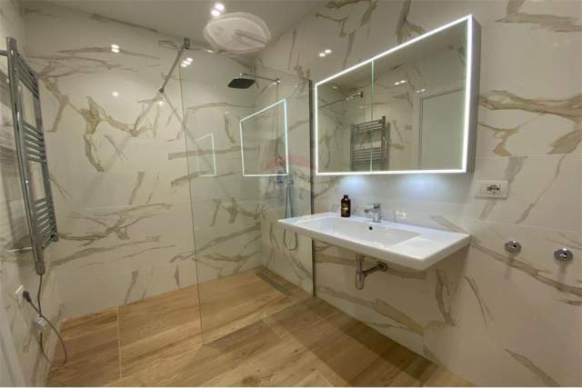 Tirane, jepet me qera Vile 2+1+A+BLK Kati 0, 134 m² 1.300 Euro (Autostrada Tirane Elbasan)