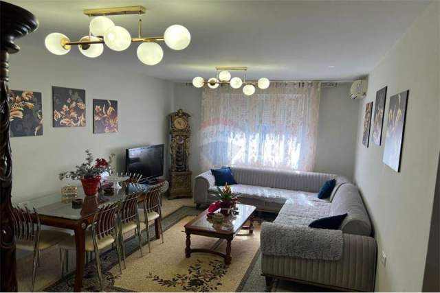 Tirane, shitet apartament 2+1 Kati 5, 70 m² 82.000 Euro (Xhamllik)