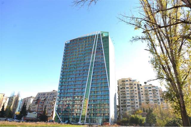 Tirane, jepet me qera zyre Kati 3, 125 m² 1.700 Euro (Rr. Dervish Hima)