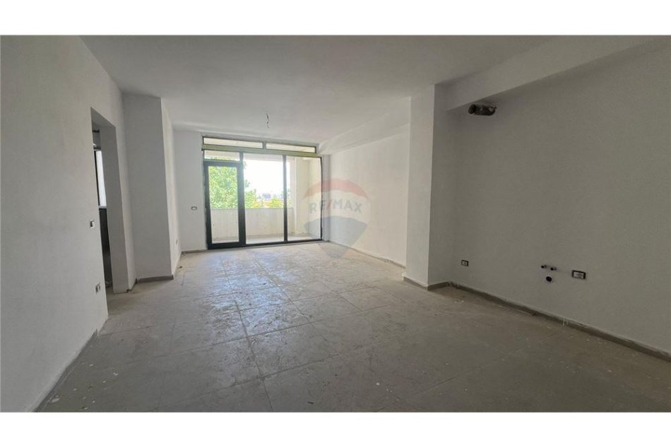 Tirane, shitet apartament 1+1+Ballkon Kati 2, 79 m² 103.000 € (Loni Ligori)