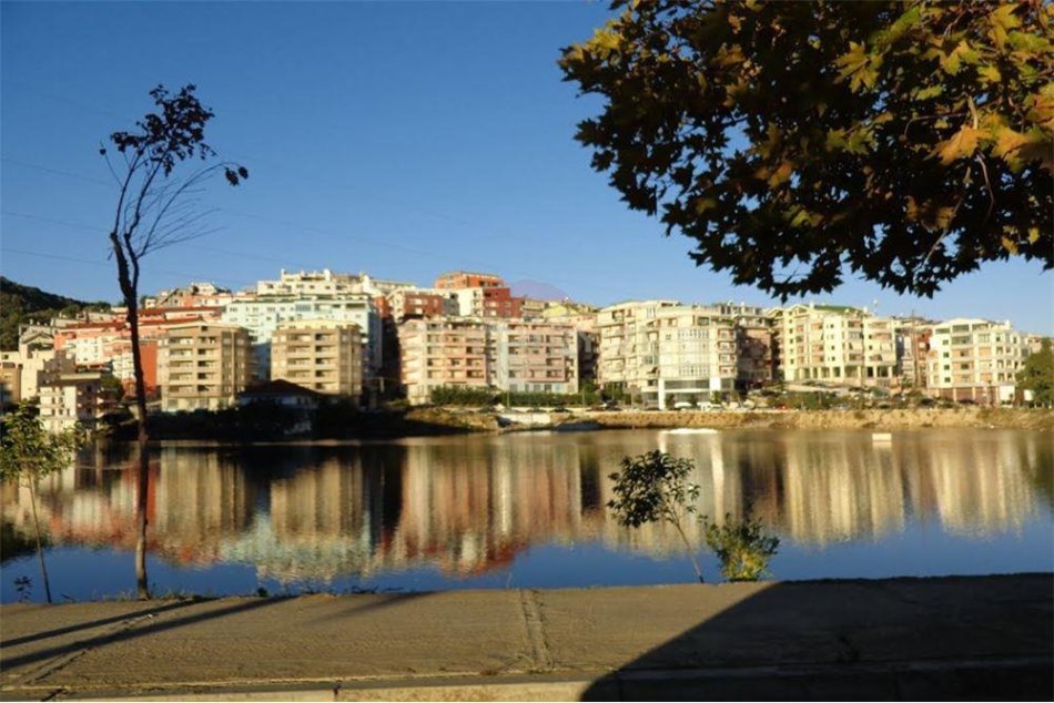 Tirane, shitet apartament 2+1+Ballkon Kati 3, 120 m² 150.000 € (LIQENI I THATE)