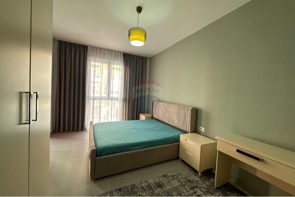 Tirane, jepet me qera apartament 2+1+Ballkon Kati 3, 85 m² 650 € (green city astir)