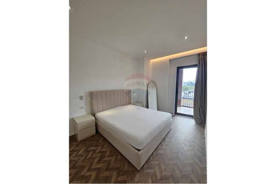 Tirane, jepet me qera apartament 1+1 Kati 3, 66 m² 900 € (Rruga e Kavajës)