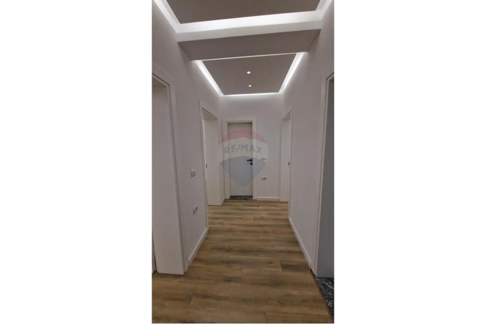 Tirane, shitet apartament 3+1 Kati 3, 104 m² 255.000 € (Apartament 3+1 per shitje tek Rr. Durresit !)