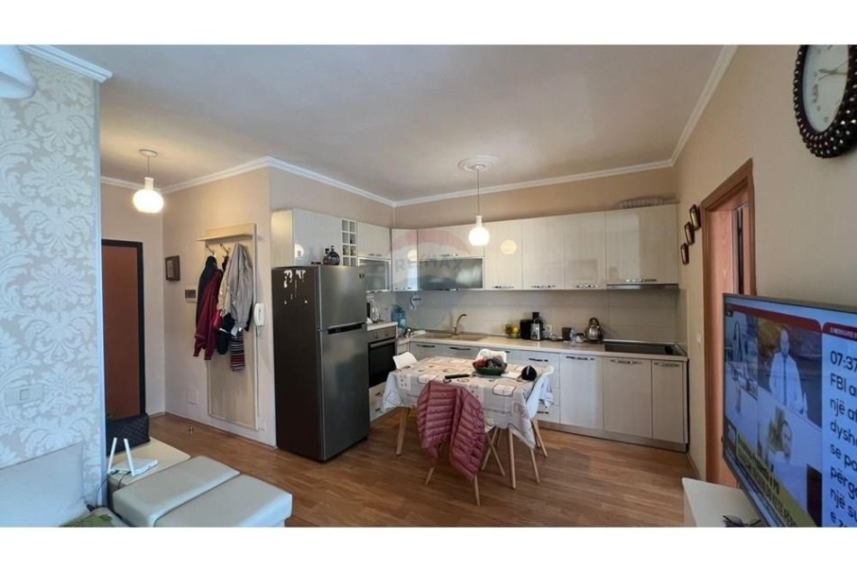 Tirane, shitet apartament 1+1 Kati 2, 62 m² 155.000 € (Apartament 1+1 ne qender te Tiranes!)