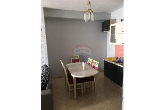 Tirane, shitet apartament 53 m² 53.000 Euro (Spitali Hygea)
