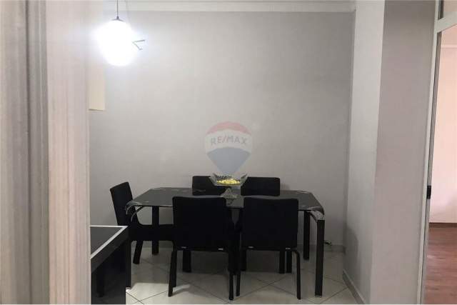 Tirane, jepet me qera apartament 3+1+A+BLK Kati 2, 102 m² 350 Euro (Tek Fresku)