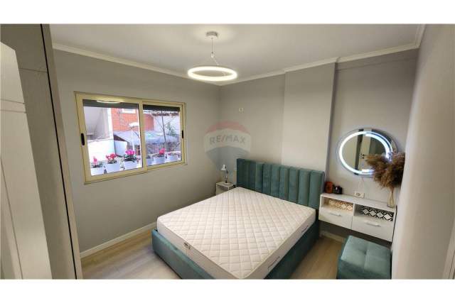Tirane, shes apartament 2+1 Kati 2, 68 m² 97.000 Euro (Rrapo hekali - Kodra e diellit - Komuna e Parisit)