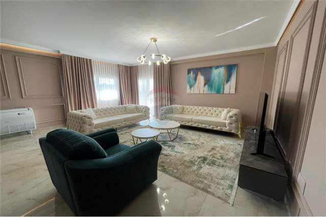 Tirane, jepet me qera apartament 3+1+BLK Kati 3, 130 m² 1.000 Euro (Sauk)