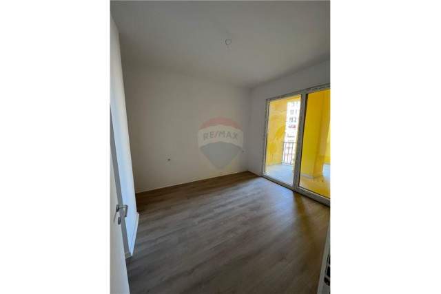 Tirane, shitet apartament 1+1+BLK Kati 3, 70 m² 77.000 Euro (Kompleksi Grand)