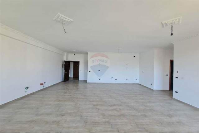Tirane, shitet apartament 3+1+BLK Kati 3, 139 m² 220.000 Euro (Kopshti Botanik)