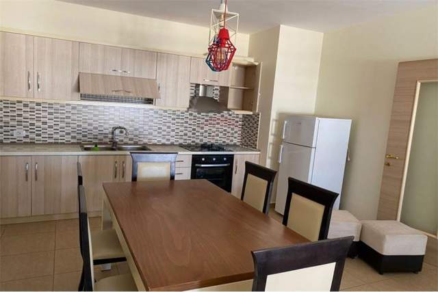 Tirane, shitet apartament 1+1+BLK Kati 6, 72 m²