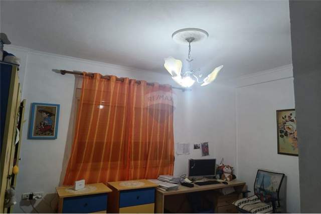 Tirane, shitet apartament 3+1+BLK Kati 2, 100 m²