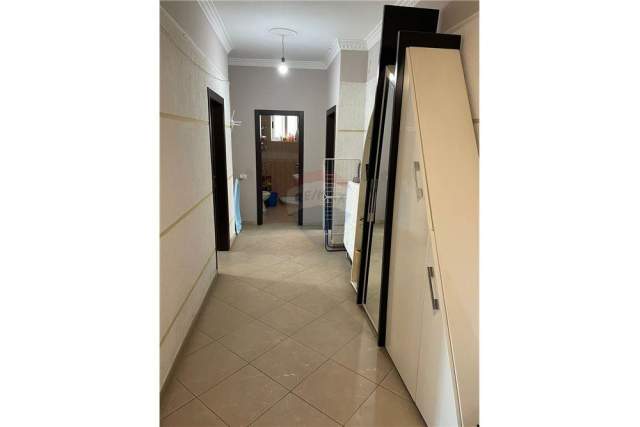 Tirane, shitet apartament 3+1+A+BLK Kati 2, 135 m²