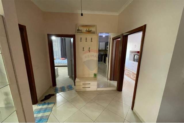 Tirane, shitet apartament 2+1+BLK Kati 2, 92 m² 140.000 Euro (Eleonora, Market Aldi)