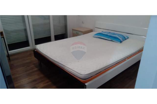 Tirane, jepet me qera apartament 2+1+BLK Kati 8, 105 m² 800 Euro (Zogu i Zi, prane Ring Center)
