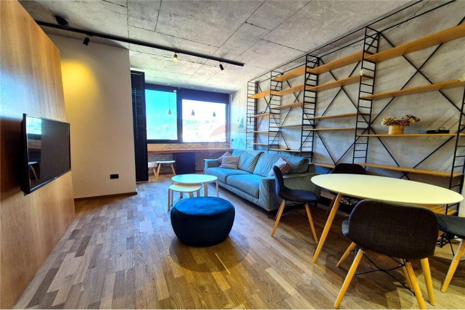 Tirane, jepet me qera 1+1+Ballkon , 550 € (Liqeni i Thate)