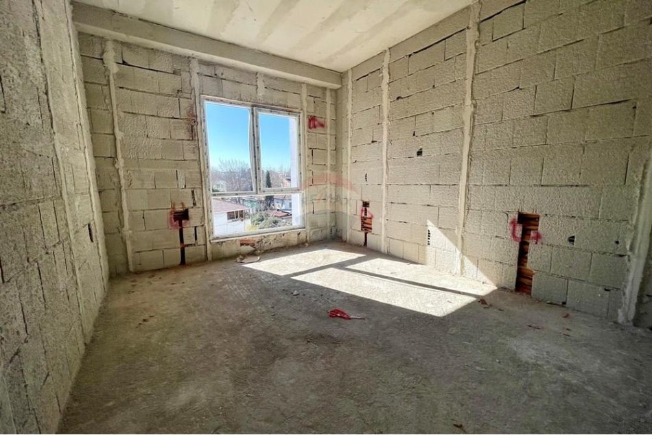 Tirane, shitet apartament 2+1 Kati 4, 91 m² 127.900 € (farmacia 10)