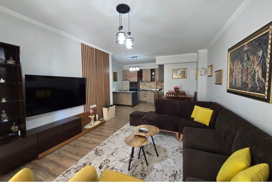 Tirane, shitet apartament 2+1+Ballkon Kati 3, 118 m² 157.000 € (sotir caci)