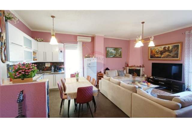 Tirane, shitet apartament 2+1 Kati 5, 120 m² 240.000 Euro (Shallvaret)