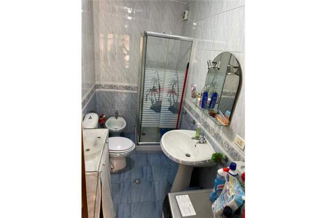 Tirane, shitet apartament 2+1 Kati 5, 70 m² 82.000 Euro (Xhamllik)