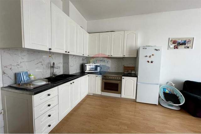Tirane, jepet me qera apartament 1+1+BLK Kati 9, 66 m² 35.000 Leke (Astir buze rruges kryesore)