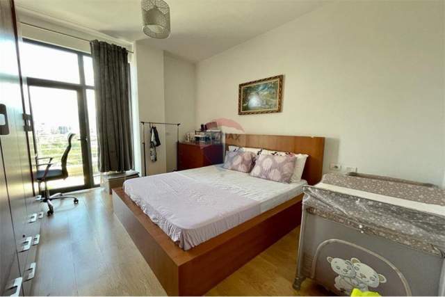 Tirane, jepet me qera apartament 1+1+BLK Kati 9, 66 m² 35.000 Leke (Astir buze rruges kryesore)