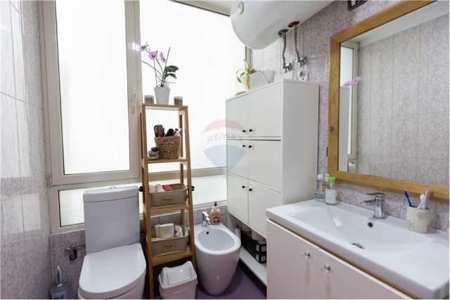 Tirane, shitet apartament 3+1+BLK Kati 2, 150 m² 269.000 Euro (kopshti zoologjik)
