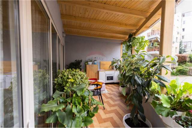 Tirane, shitet apartament 3+1+BLK Kati 2, 150 m² 269.000 Euro (kopshti zoologjik)