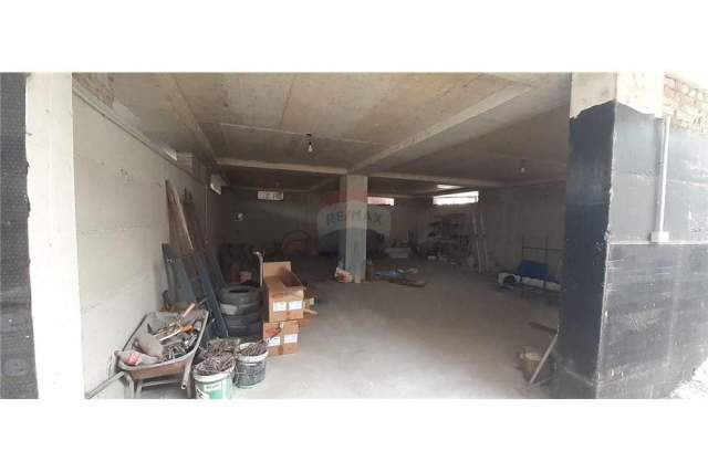 Tirane, jepet me qera ambjent biznesi Kati -1, 120 m² 1.000 Euro (Rruga e Shkodres)