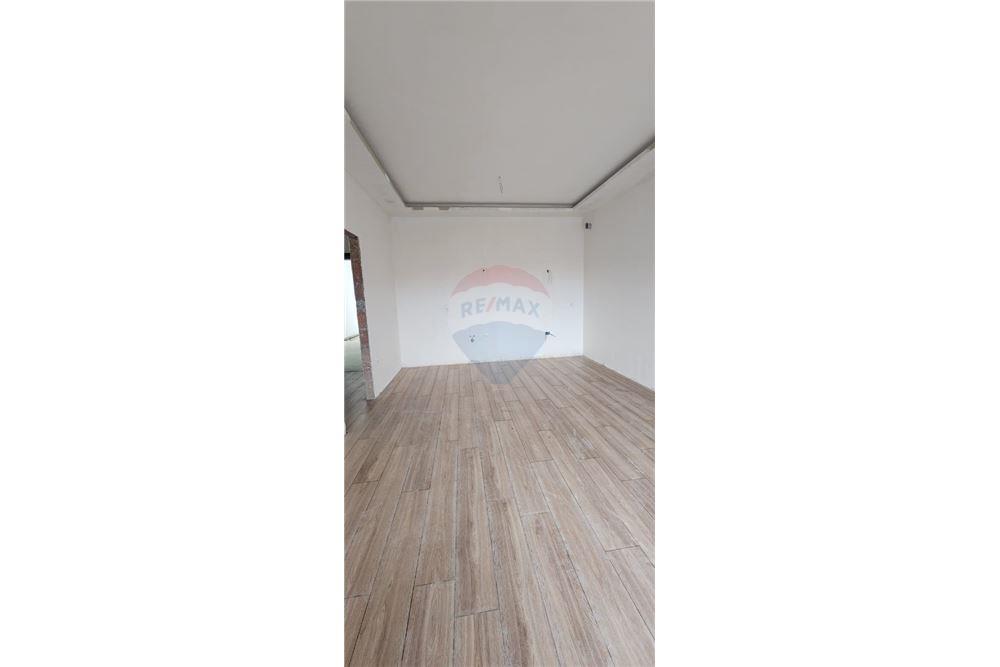 SHITET APARTAMENT 1+1 , FUSHA AVIACIONIT