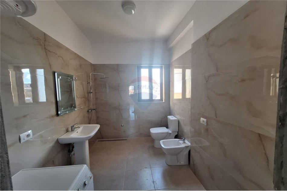 Apartament 1+1 me qera tek Rruga Ura