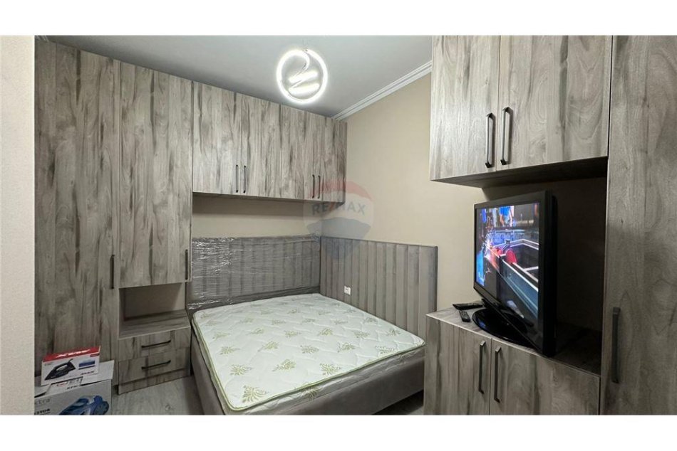 Jepet me qera apartament 1+1 ne rrugen e Dibres