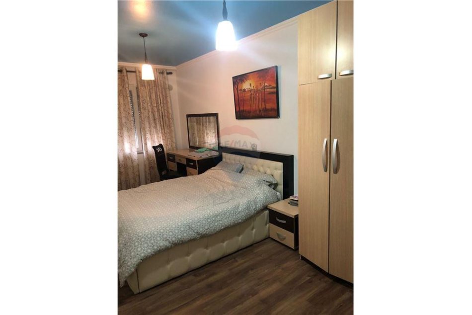 Tirane, shes apartament 2+1, , 76 m2 167,000 € (APARTAMENT 2+1 PER SHITJE TEK 21 DHJETORI)